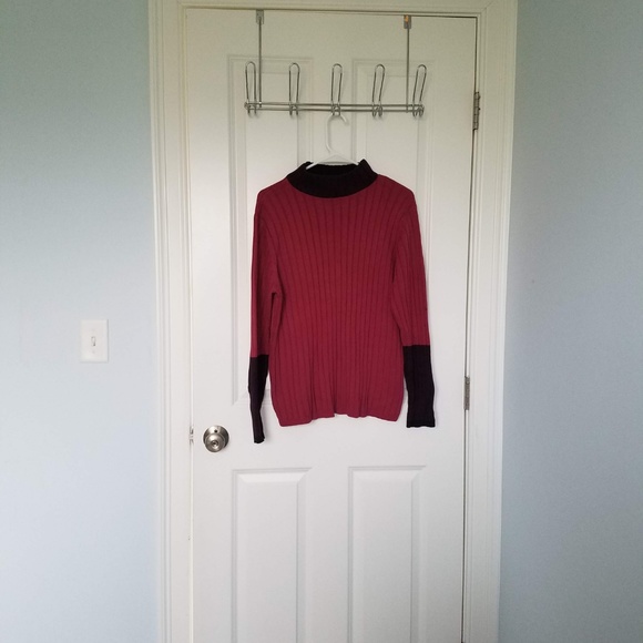 Super warm and comfortable Sweater - Picture 2 of 5